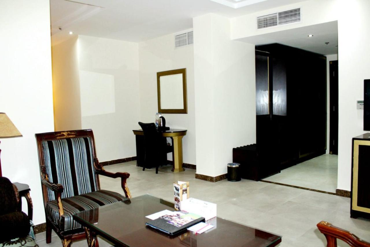 ทัวริสต์ โฮเต็ล Hotel โดฮา ภายนอก รูปภาพ